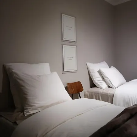 Villa Atmospheric & Exclusive - Upper Haven